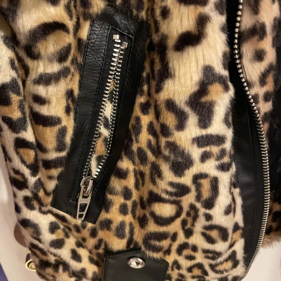 Leopard Furry Structured Jacket - Picture 5 of 5